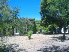 CHATEAUBERNARD A Vendre Maison 8 Pièces avec Studio 2 Pièces