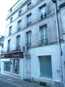 ⚜ COGNAC RUE PIETONNE A Vendre IMMEUBLE à Rénover ⚜
