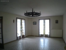 CHATEAUBERNARD A Vendre Maison en Pierre