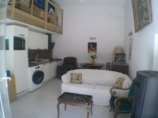 CHATEAUBERNARD A Vendre Maison 8 Pièces avec Studio 2 Pièces