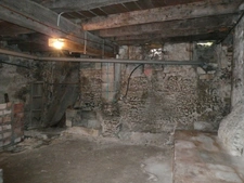 COGNAC Rue Piétonne A Vendre Local Commercial + Logement