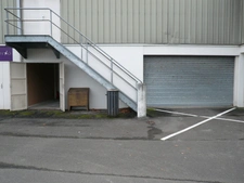 ⚜ A LOUER CHATEAUBERNARD Zone Commercial Local Bureau ⚜