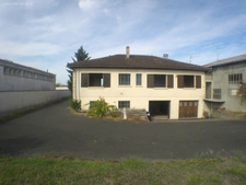 CHATEAUBERNARD A Vendre Maison en Pierre