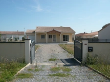 ⚜ ROULLET SAINT ESTEPHE A Vendre MAISON de PLAIN-PIED Idéal Pour Investisseur ⚜