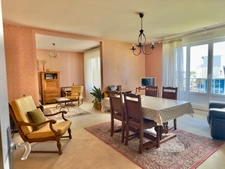 BREST, PLACE DE STRASBOURG, APPARTEMENT T3, ASCENSEUR, STATIONNEMENT PRIVATIF, CAVE, A RÉNOVER