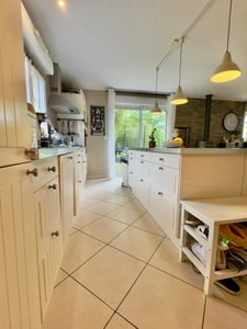CONTEMPORAINE, PLAIN PIED, REZ DE JARDIN, PROCHE AXES ROUTIERS, HORS LOTISSEMENT