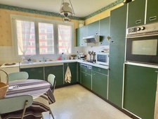 BREST, PLACE DE STRASBOURG, APPARTEMENT T3, ASCENSEUR, STATIONNEMENT PRIVATIF, CAVE, A RÉNOVER