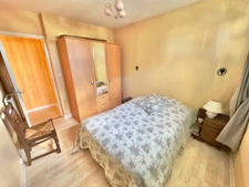 BREST, PLACE DE STRASBOURG, APPARTEMENT T3, ASCENSEUR, STATIONNEMENT PRIVATIF, CAVE, A RÉNOVER