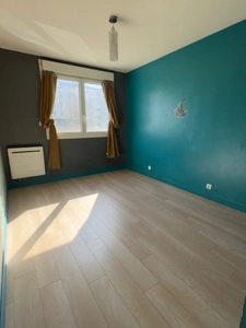 FINISTERE, BREST, PLACE DE STRASBOURG, APT DALLE BÉTON, ASCENSEUR, PLACE DE PARKING, TOUTES COMMODITÉS