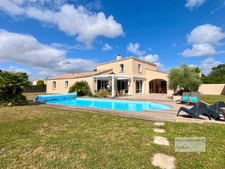 Maison 210m2, 6 pièces-Garages (85)