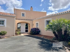 House 210m2, 6 rooms - 3 garages (85)