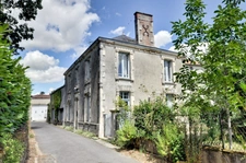 Maison et atelier/garage de 131+35m² à Vouvant