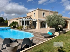House 210m2, 6 rooms - 3 garages (85)