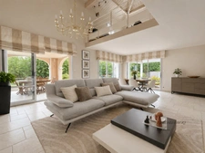 House 210m2, 6 rooms - 3 garages (85)