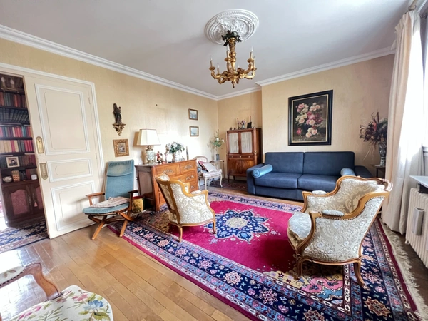 Appartement à vendre 4 pièces 81m² 3 chambres entre Convention et Félix Faure(75015)