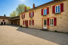 Moulin du XVII siècle dans un écrin de nature - 2 hectares avec étang