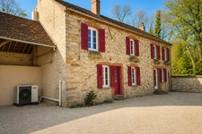 Moulin du XVII siècle dans un écrin de nature - 2 hectares avec étang