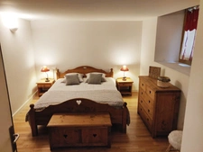 Charming house on the shores of Lake Geneva with outbuildings - EVIAN LES BAINS (74)