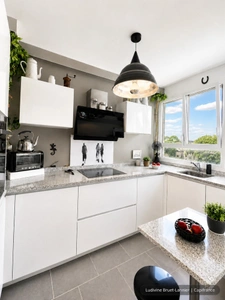 ANTONY – Fontaine Michalon | 2/3 pièces 56,5 m² entièrement rénové – DPE D – Balcon 10 m² – Parking – Cave – RER B à 5 min