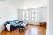 COUP DE CŒUR – CHARME DE L’ANCIEN – RUE DE VAUQUOIS – 2 CHAMBRES