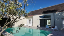 Maison de caractère avec jardin, piscine et patio au coeur d'Olivet.