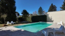 Maison de caractère avec jardin, piscine et patio au coeur d'Olivet.