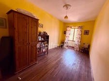 Maison de caractère avec piscine et nombreuses dépendances dans un environnement paisible