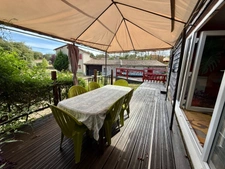 Maison de caractère avec piscine et nombreuses dépendances dans un environnement paisible