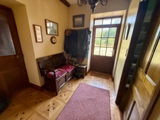 Maison de caractère avec piscine et nombreuses dépendances dans un environnement paisible