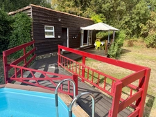 Maison de caractère avec piscine et nombreuses dépendances dans un environnement paisible