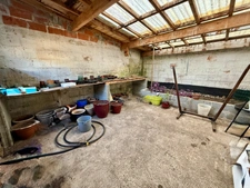 Maison de caractère avec piscine et nombreuses dépendances dans un environnement paisible