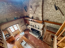 🏡 Maison en pierre pleine de caractère avec potentiel locatif – proche de Cherveux
