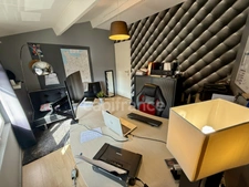 Le charme de l'ancien, le confort d'une rénovation soignée et un extérieur pensé pour profiter… sans les contraintes d'un grand terrain à entretenir.