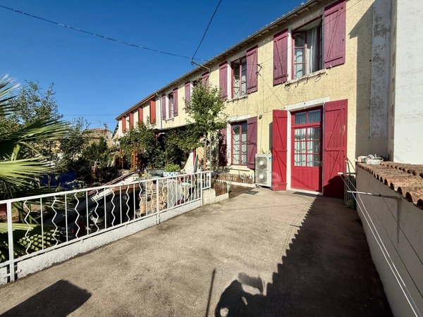 🏡 CHAMPDENIERS – Maison de 123 m² au cœur du bourg, 3 chambres, jardin et garage