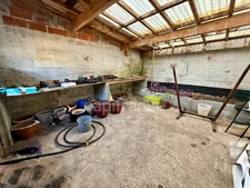 Maison de caractère avec piscine et nombreuses dépendances dans un environnement paisible