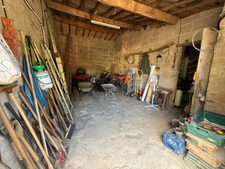 Maison de caractère avec piscine et nombreuses dépendances dans un environnement paisible