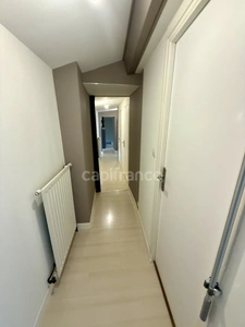 Le charme de l'ancien, le confort d'une rénovation soignée et un extérieur pensé pour profiter… sans les contraintes d'un grand terrain à entretenir.