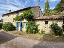 🏡 Maison en pierre pleine de caractère avec potentiel locatif – proche de Cherveux