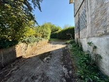 🏡 VERRUYES – Maison avec jardin sans vis-à-vis et beau potentiel d’aménagement 