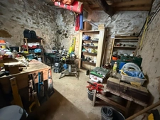Maison de caractère avec piscine et nombreuses dépendances dans un environnement paisible
