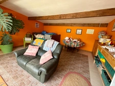 Maison de caractère avec piscine et nombreuses dépendances dans un environnement paisible