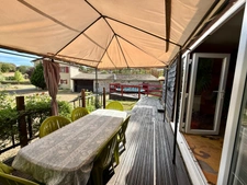 Maison de caractère avec piscine et nombreuses dépendances dans un environnement paisible