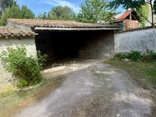 🏡 Maison en pierre pleine de caractère avec potentiel locatif – proche de Cherveux