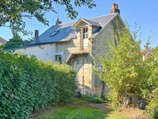 🏡 VERRUYES – Maison avec jardin sans vis-à-vis et beau potentiel d’aménagement 