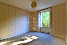 Appartement T3 56,25m² - À RENOVER – Lanobre (15)
