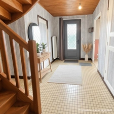 À Ferrières-en-Bray, découvrez cette maison de 89 m² avec 3 chambres, garage et jardin
