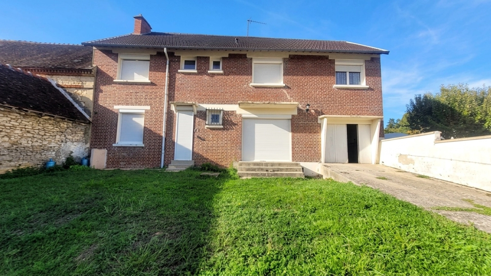 Maison 8 pièces 143 m² · à Allonne · 143 m² · 209 000 €