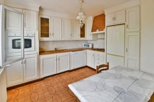 Maison traditionnelle 165 m² - 6 chambres - Sous-sol total 130 m² hauteur 2,42 m - Terrain 891 m²