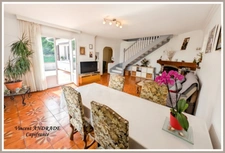 Maison traditionnelle 165 m² - 6 chambres - Sous-sol total 130 m² hauteur 2,42 m - Terrain 891 m²