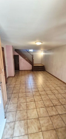 Maison de caractère 6 pièces – 4 chambres – piscine 10×5 sur 1 800 m² arborés et clos